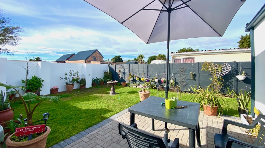 2 Bedroom Property for Sale in Velddrif Western Cape
